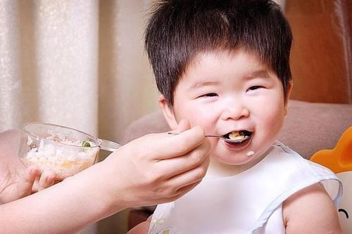 生长发育|多吃饭能长高？三个长高黄金期的孩子，多吃饭会让孩子少长几厘米