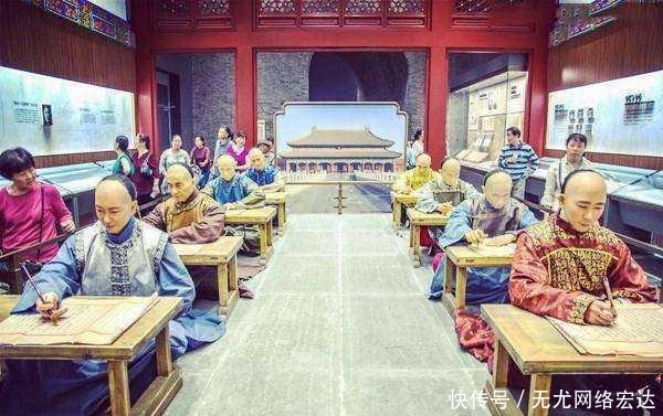 中国最后一位状元:试卷笔迹像打印机,书法家都自叹不如