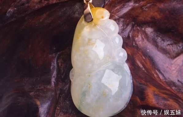 饰品|到底什么是翡翠的种？什么是翡翠的水？再不懂你就落伍了