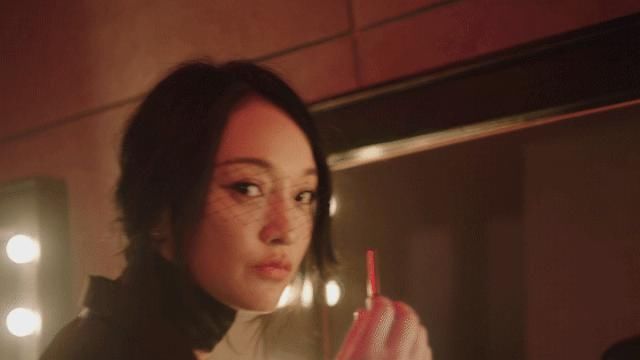 惨遭|周迅公然“蹭热度”惨遭炮轰？网友：真替她感到不值！