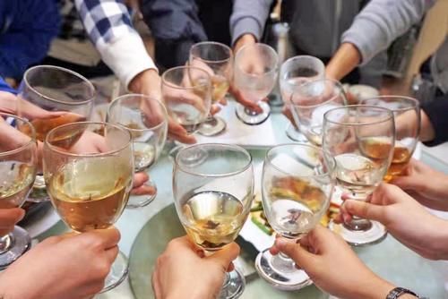 “酒后吃头孢”和“吃头孢后饮酒”结局大不同!别拿生命开玩笑!