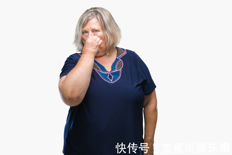 异味|50岁就有了“老人味”?辟谣:从5方面查找原因,做好调理变清爽