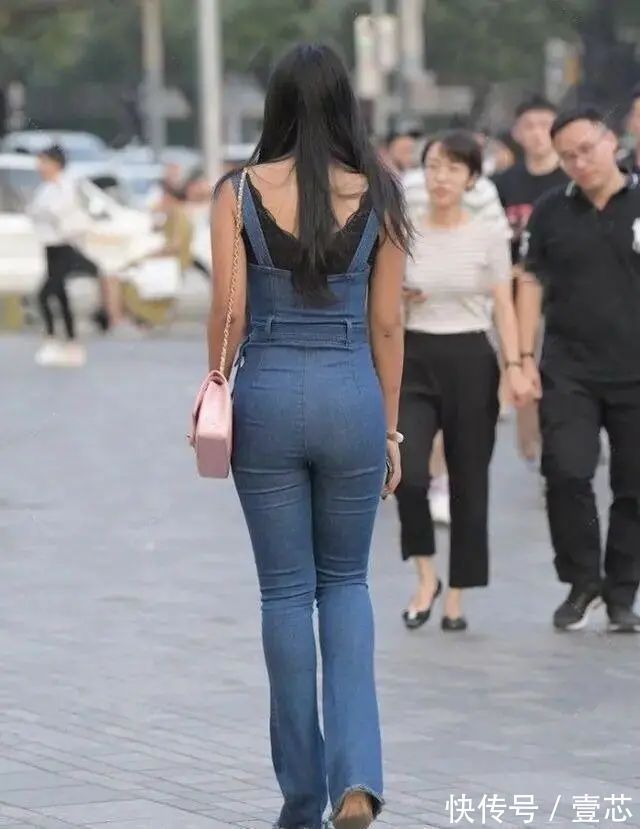 灾难性|魅力动人的瑜伽裤装扮很有时尚感,舒适透气修饰腿型,时尚前卫