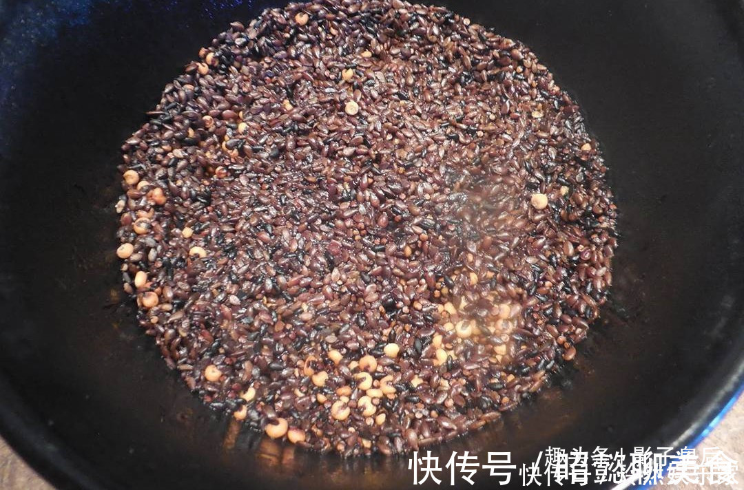 包子|比馒头简单，比包子好吃，我家隔三差五做一次，一出锅就抢光！