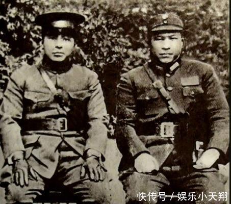 照片|100岁时的少帅张学良稀有照片，身边这个女孩子一直陪伴在他身边！