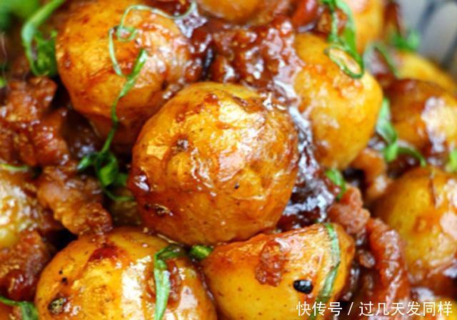 这菜很多人都瞧不上,实际营养高得很,下锅一蒸一酱,美味又下饭