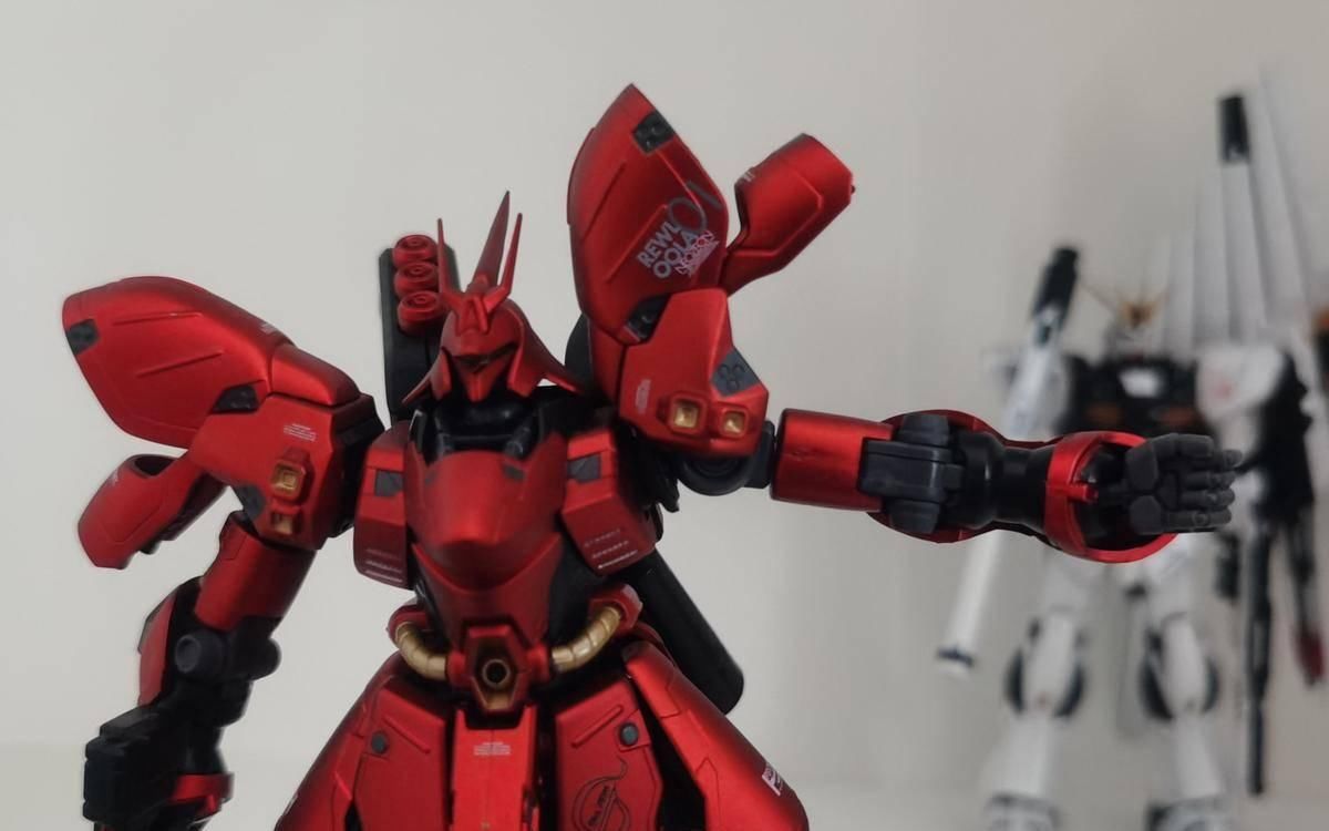 奇迹|[藏品展示] 小比例的奇迹，万代hcmpro和emia牛高达和沙扎比