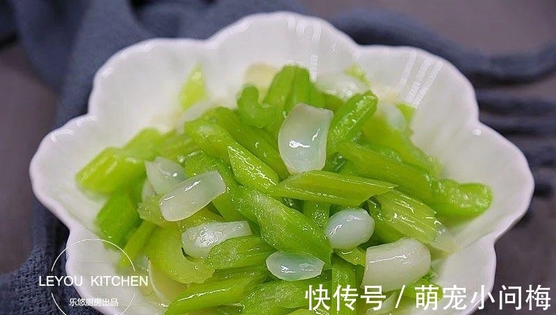 12道新年素菜，好吃还好看，年夜饭端上桌，比大鱼大肉更早光盘