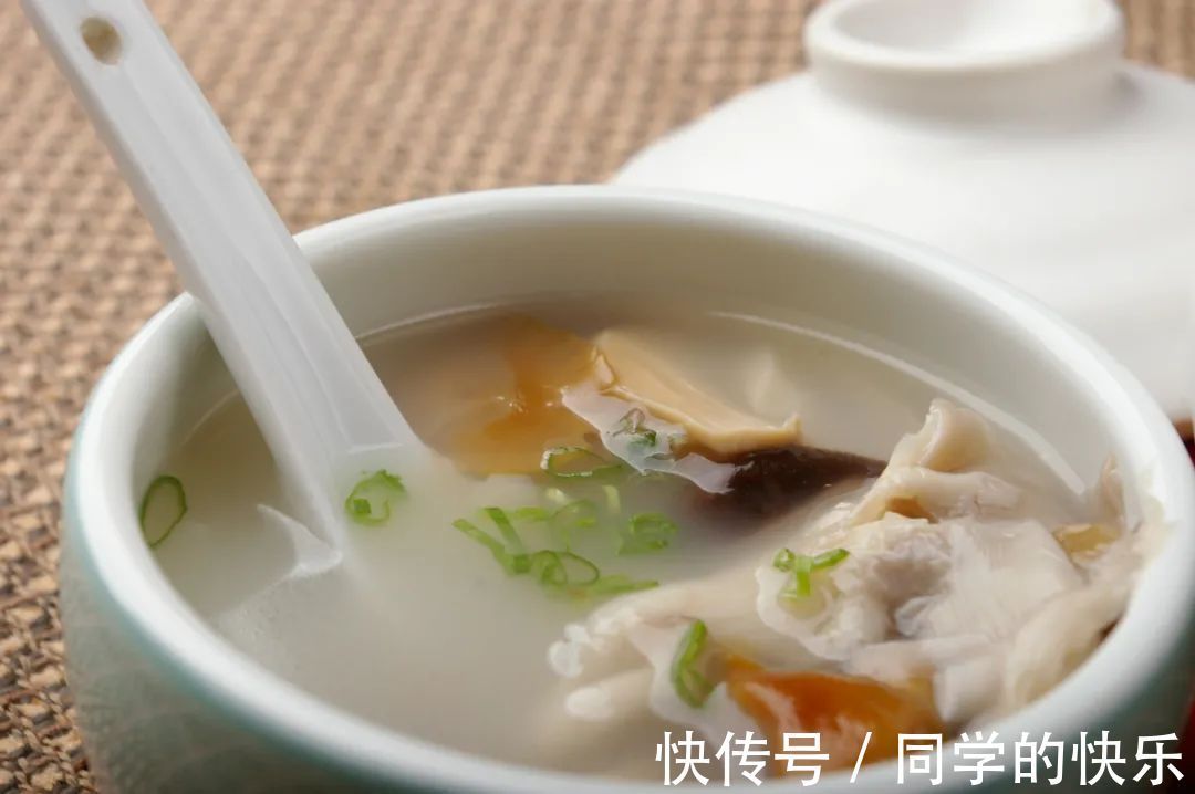 雪梨|秋冬暖胃又健康的12种汤，家长每天换着给孩子做！附食谱
