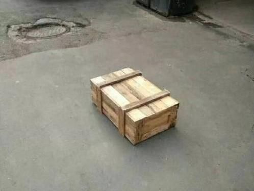 现实|“吃鸡”6张生活梗图，在现实中看见“空投”，差点没忍住跳车