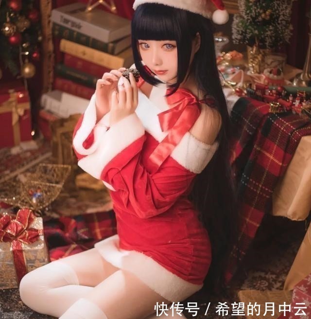 圣诞版|美女火影圣诞装COS,白袜雏田VS裸足天天,可爱还是敌不过性感