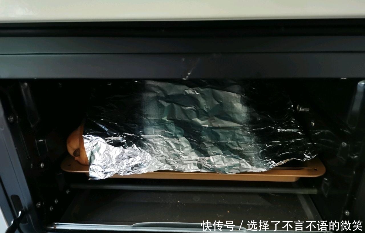 面团|俄罗斯超大列巴,香甜口渴,满满果仁,味道香甜