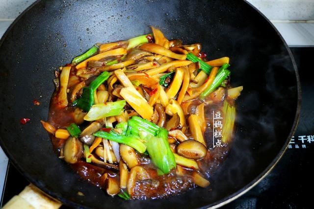  又一好吃的下饭素菜，5分钟搞定，如同肉的口感，连孩子也爱吃
