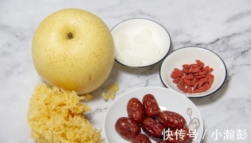 夏季|银耳和“它”天生是一对，夏季补水常吃它，一碗还不到5块钱