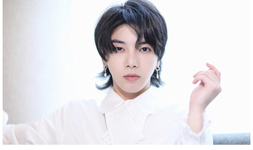 热爱|歌王华晨宇《飞行指挥家》：我偏用热爱 翻盘赢个精彩