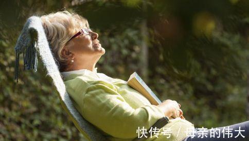 三习|女性45至55岁,进入绝经期,谨记:远离一肉,多食二物,坚持三习