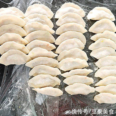 饺子|百吃不厌的银丝白菜饺子，你会做吗？