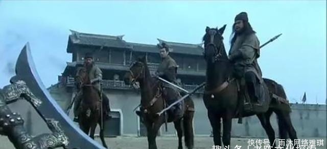 董卓|吕布都击败过哪些名将,为何他被称为三国第一猛将,原因在这里