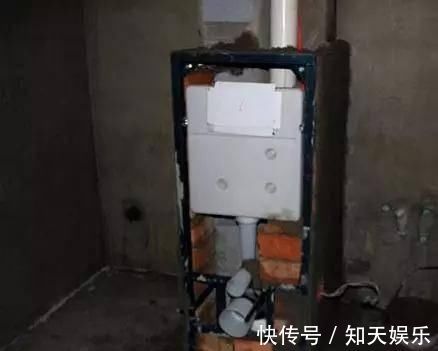 73平|师傅在卫生间砌了半堵墙，邻居看后竟赖着不走，非要师傅去她家装