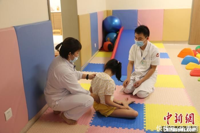 患者|广西特殊儿童康复师：帮助患者和家属融入社会