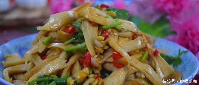 杏鲍菇别炒着吃,教你新吃法,不炒不炖不做汤,上桌就扫光,香