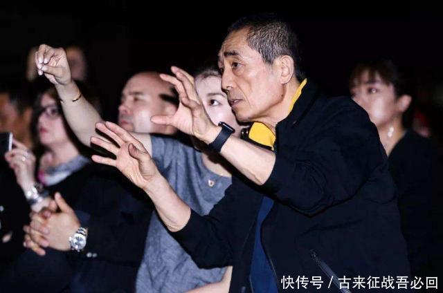 成功|张艺谋的成功告诉你:"会夹着尾巴做人"到底有多重要?