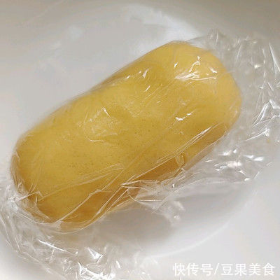 一次发酵，甜甜圈酥皮面包