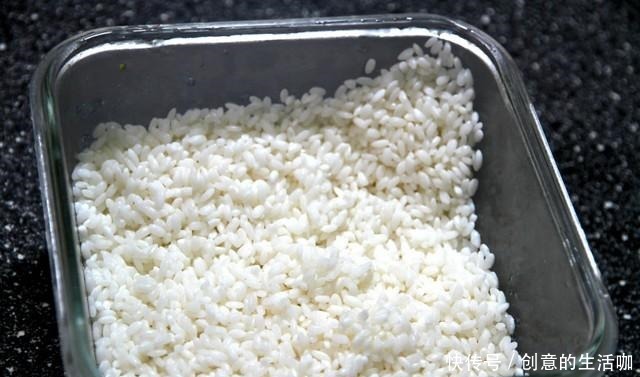 米饭|大米不蒸米饭改蒸发糕,当早餐更受欢迎,做法简单又好吃