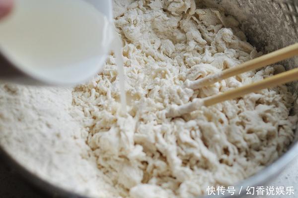 满嘴|好吃流油的鲜肉包子，入口即化，让你满嘴流油，一口气能吃五六个