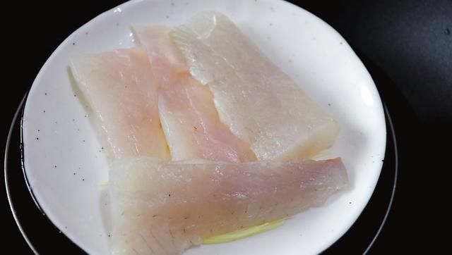 天冷碰到这鱼别手软,做上一道菜,暖胃又暖身,营养极高