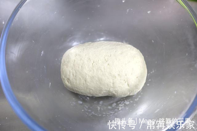 倍儿香的苏式鲜肉月饼，大口吃肉真过瘾，简单几步让酥皮轻薄如雪