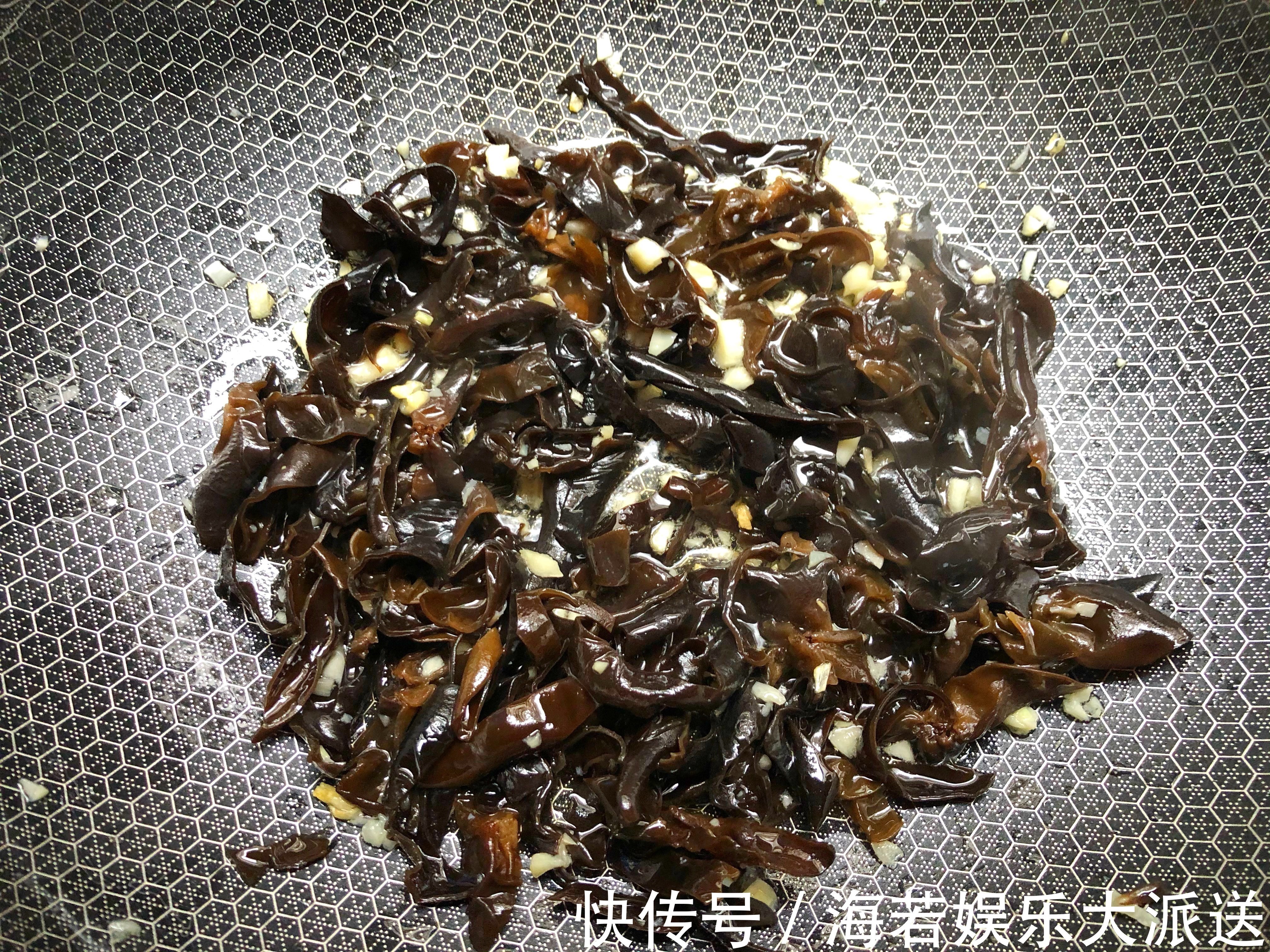 黑木耳|它和黑木耳天生是一对,简单炒一炒,清肠去脂又美味,别错过