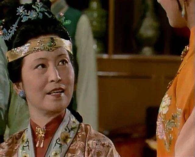 热热闹闹|林黛玉进贾府那天,看似热热闹闹,背后却隐藏着冷冰冰的心机