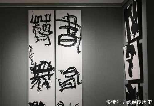 金岚|外国美女书法在中国获奖，看了他的作品，专家：日后必成大器！