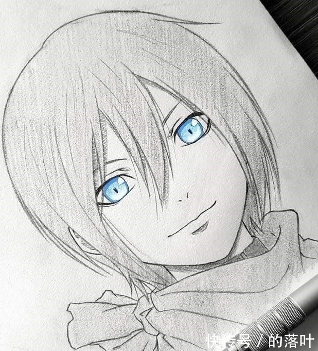 黑白色|画师大佬热衷黑白手绘,只在眼睛处涂颜色,却让动漫角色活了过来