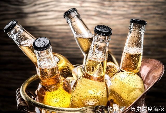 价格|酒水的利润高吗?不就是用粮食造的吗?为何卖这么贵?