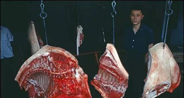 80年代生活老照片,虽物质缺乏,但精神面貌好,图1吃饭秒杀现在