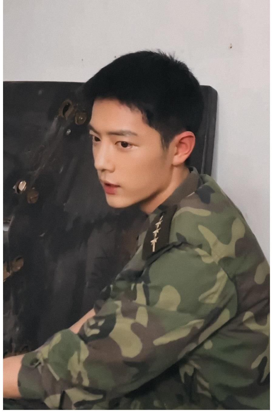 《王牌部队》高分收官，肖战以顾一野大热出圈，背后原因令人深思