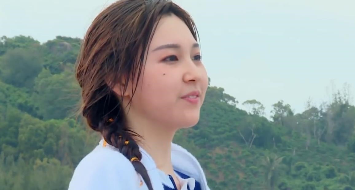 《我们恋爱吧2》女三冷雅欣绿茶人设遭全网群嘲,被观众骂上热搜