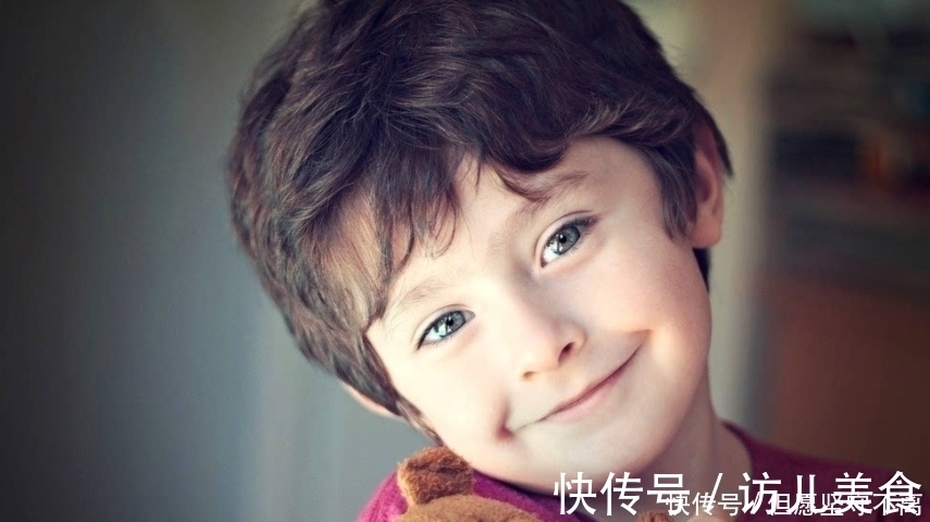 嗯哼|晚一年上学,对孩子是爱还是害尤其是男孩,这件事越早知道越好