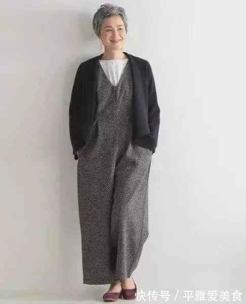 连体裤 60岁“最美奶奶”火遍全网,优雅气质又时尚,穿衣学她准没错