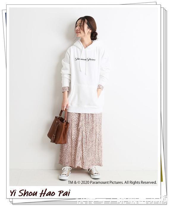 造型|卫衣怎么搭配下装才合适15种增强女人味的轻熟穿搭案例