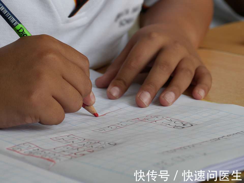 焦虑感|为什么考试前总会出现焦虑感?父母的教育,会影响孩子的成绩吗?