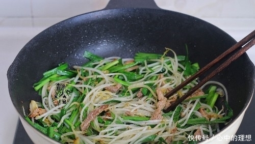 春天遇到此菜,价都不用还,直接拿下,教你好吃做法,超下饭