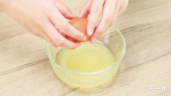 不用烤箱,没有一滴水的花生芝麻酥,一口一个,根本停不下来