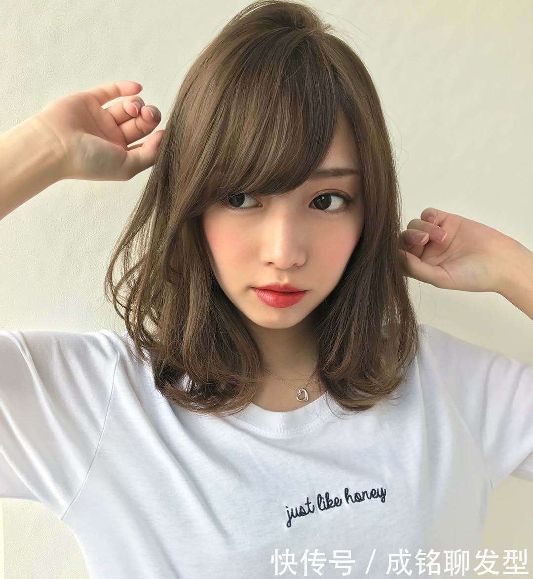 染头发什么颜色显肤色白？低调奢华的棕色，减龄时尚永不过时