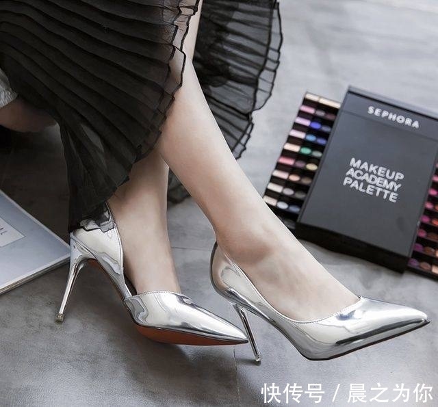 女神 一天一双自信高跟鞋,女神打扮男朋友都心动了
