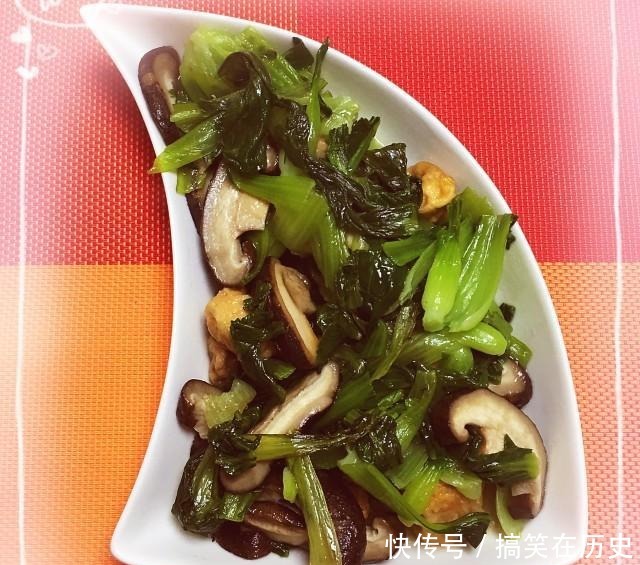 香菇油面筋炒青菜,家常素菜,咸香入味!