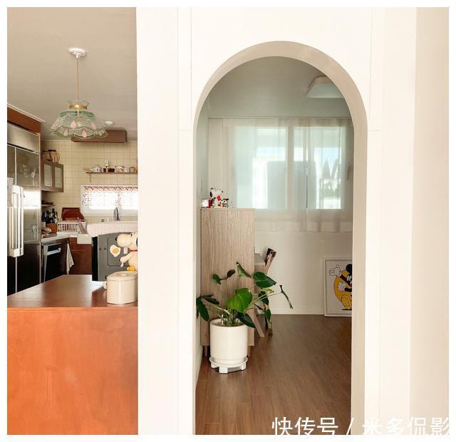 三口之家|120㎡复古风，胡桃木+白的配色干净又养眼，三口之家的简单生活！