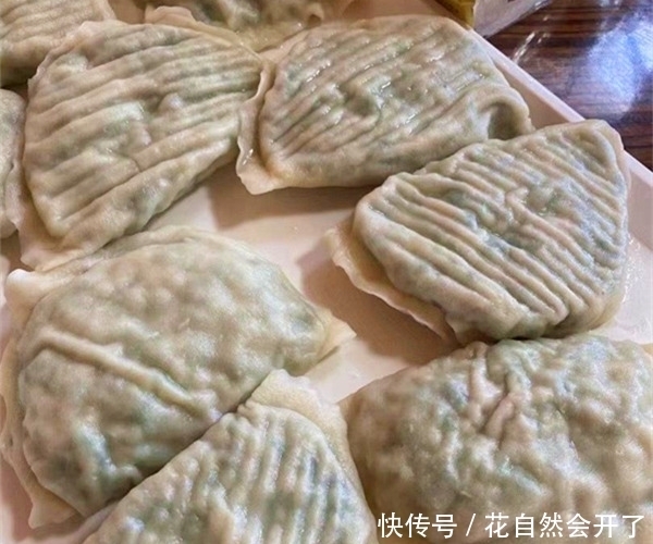  东北女孩晒家乡小吃在朋友圈火了，网友：看饿了，求蹭饭！